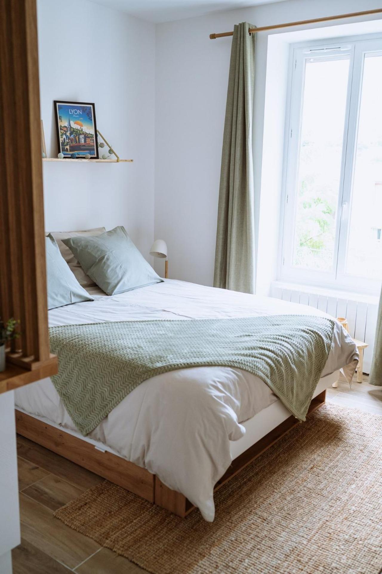 Apartment Superbe Renove Proche Metro Avec Garage Oullins